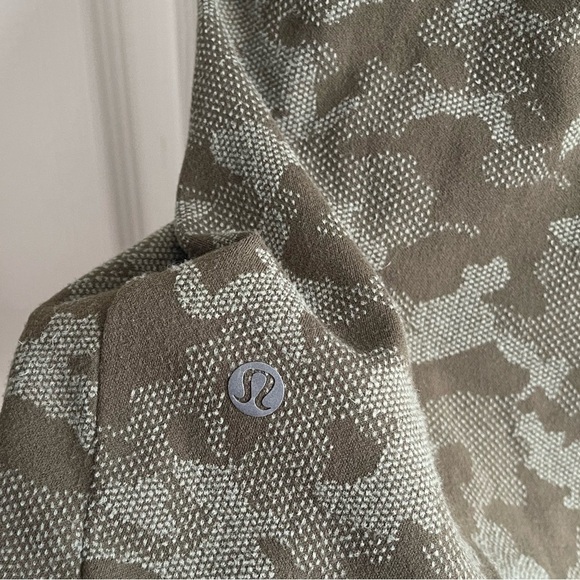 Lululemon Surge Warm 1/2 Zip Jacquard pullover - Picture 6 of 7